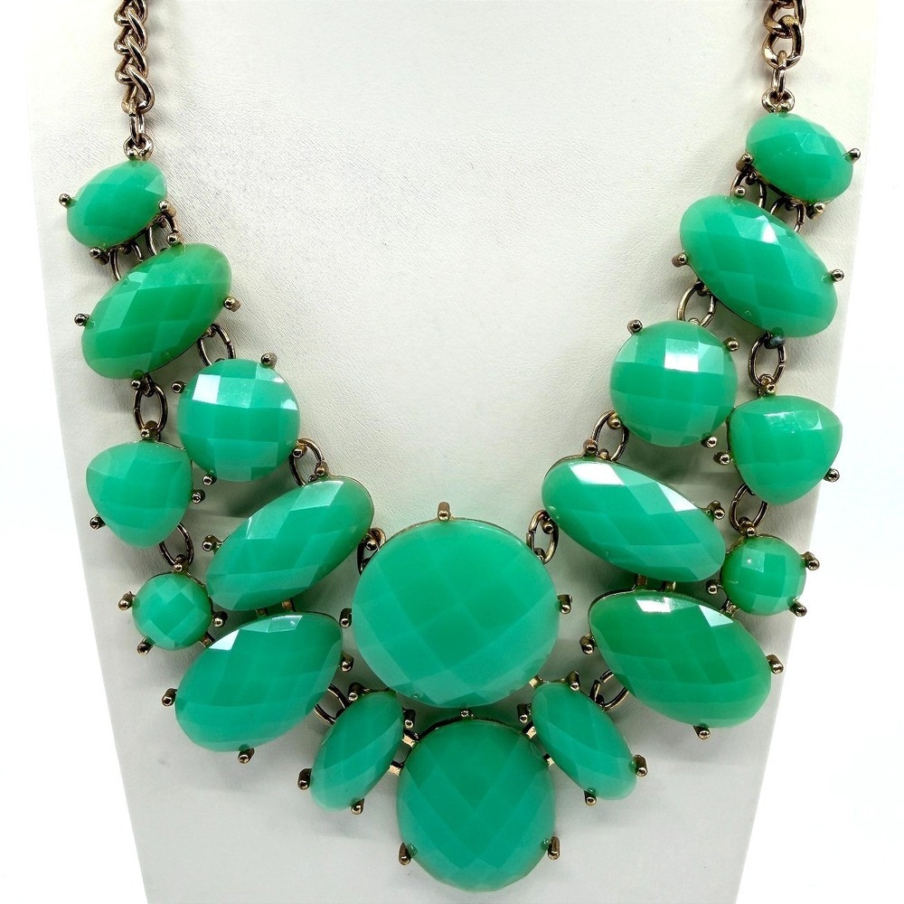 Vintage Gold Tone Mint Green Bib Necklace Faceted Stone Chunky Statement Y2K 90s
